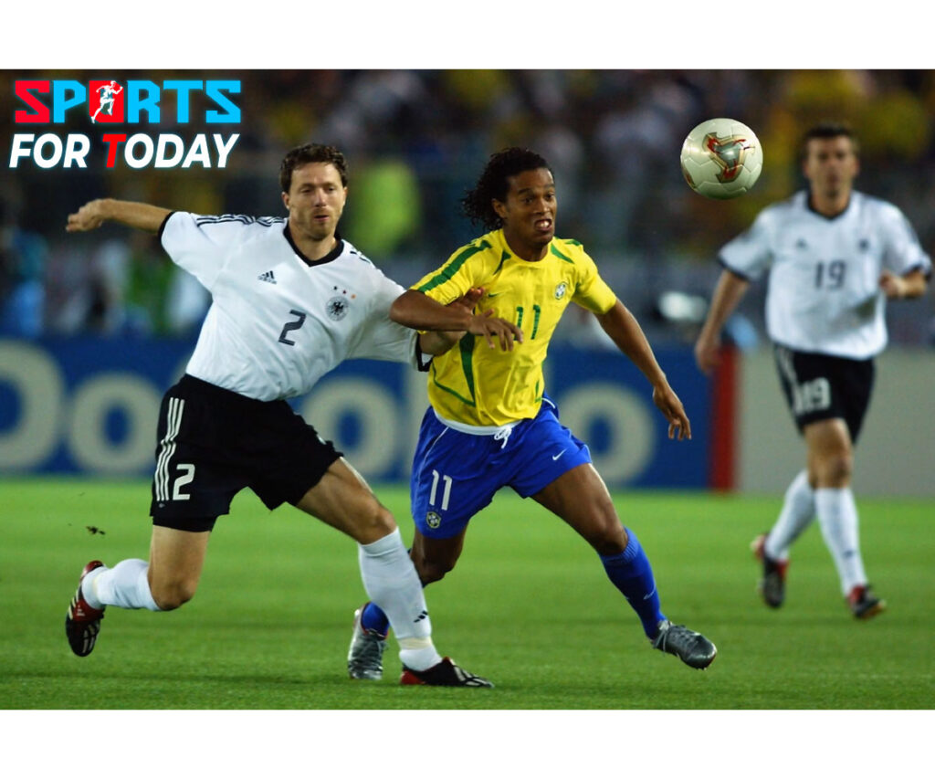 সেরা ১০ জন ফুটবলারের তালিকা