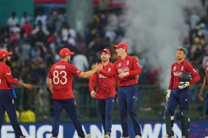 নিউজিল্যান্ড বনাম ইংল্যান্ড